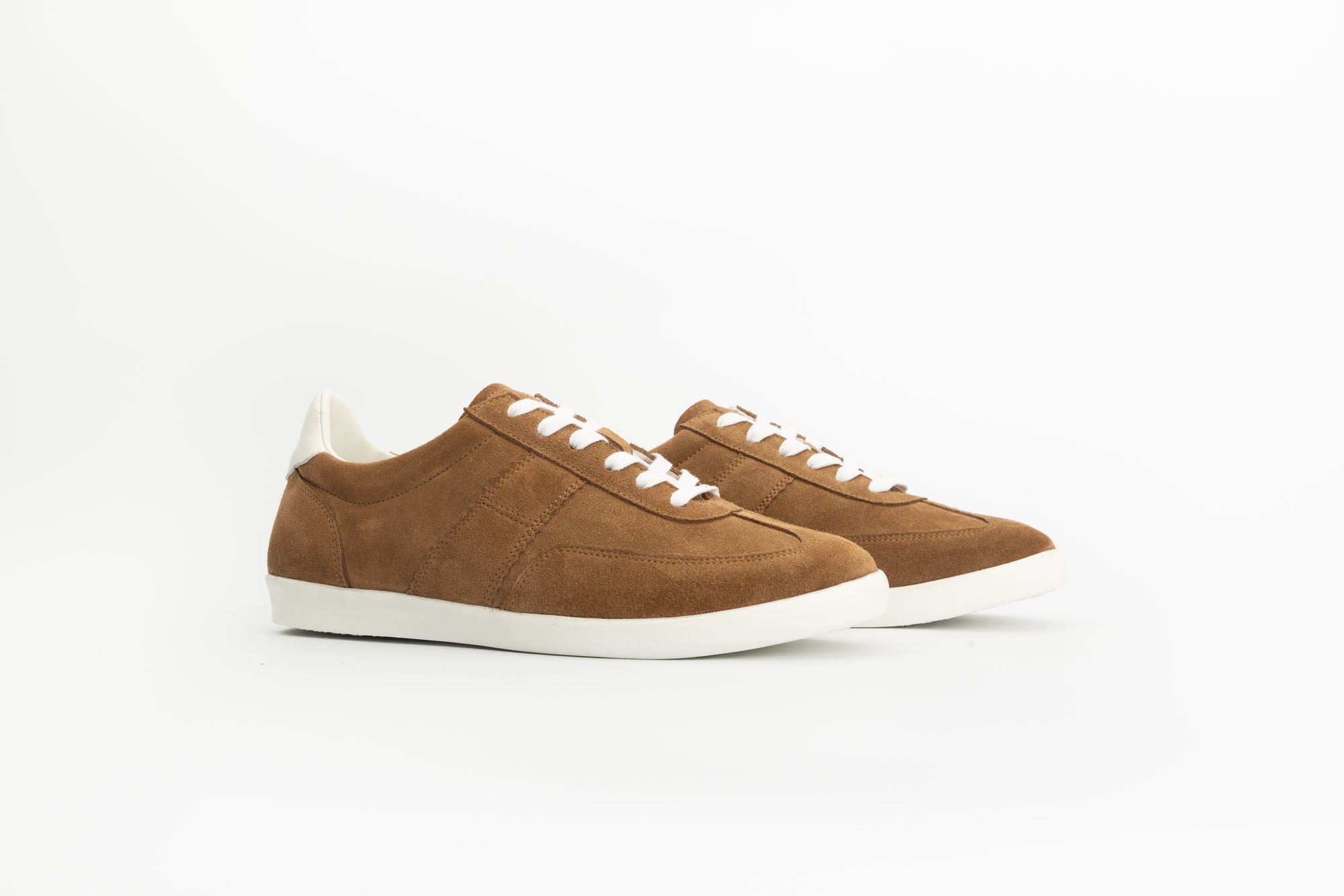 Arrow Sneakers in Cognac Suede