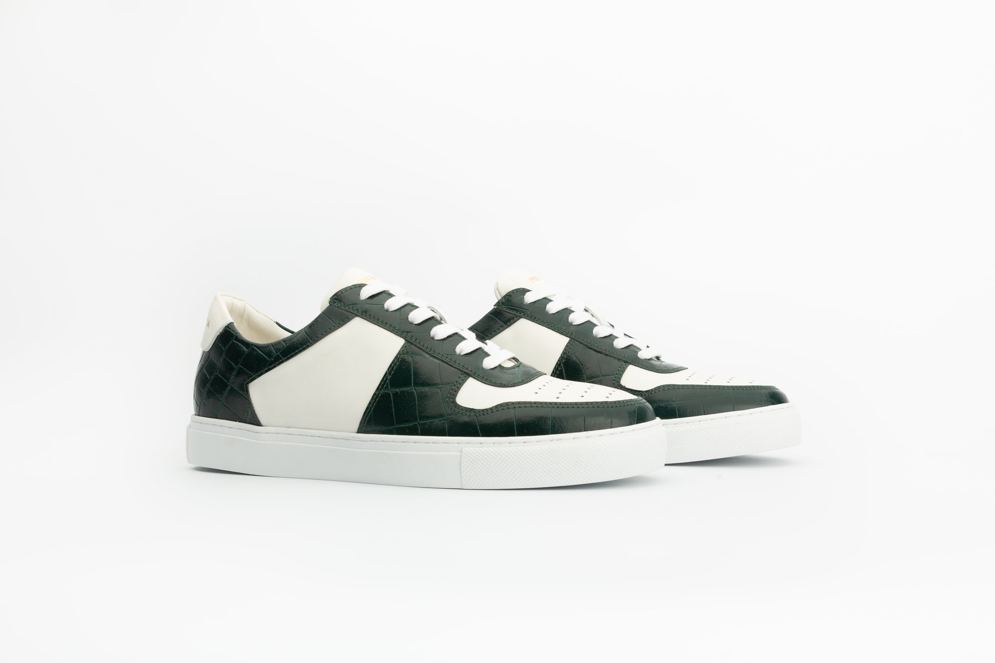 Base Sneakers in white and Ambossed-croc Green Leather