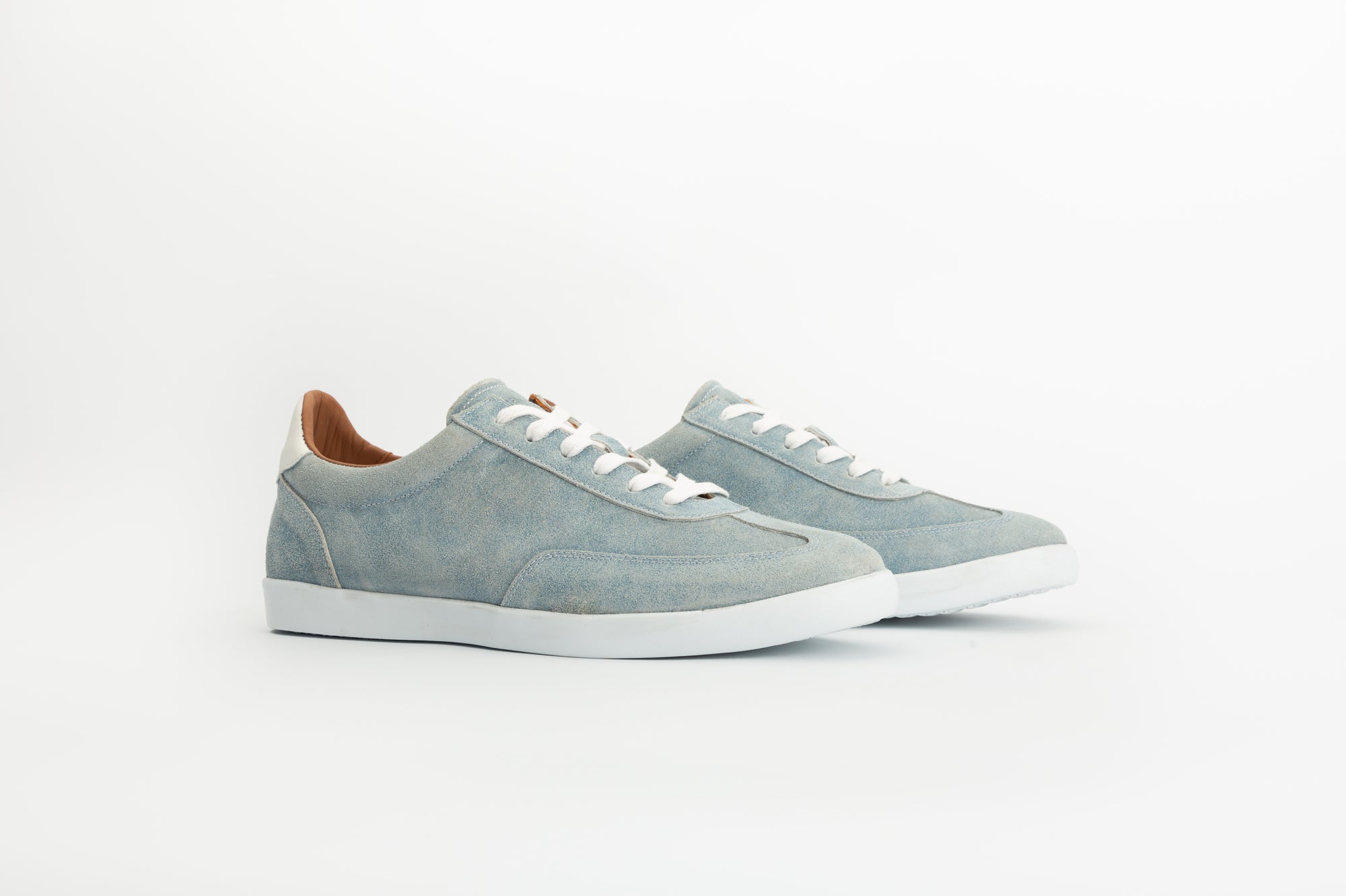 Arrow Sneakers in Blue Suede