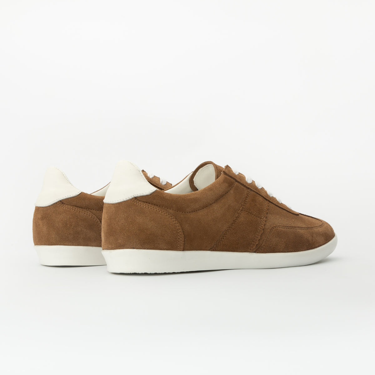 Sneakers ARROW en daim beige Men & Panda
