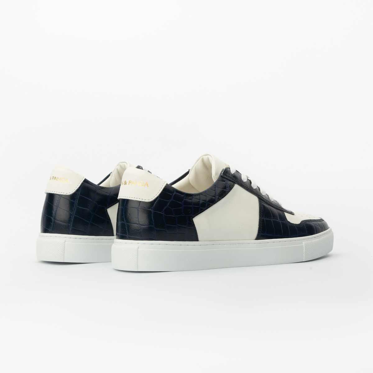 Sneakers BASE en cuir blanc - croco bleu Men & Panda