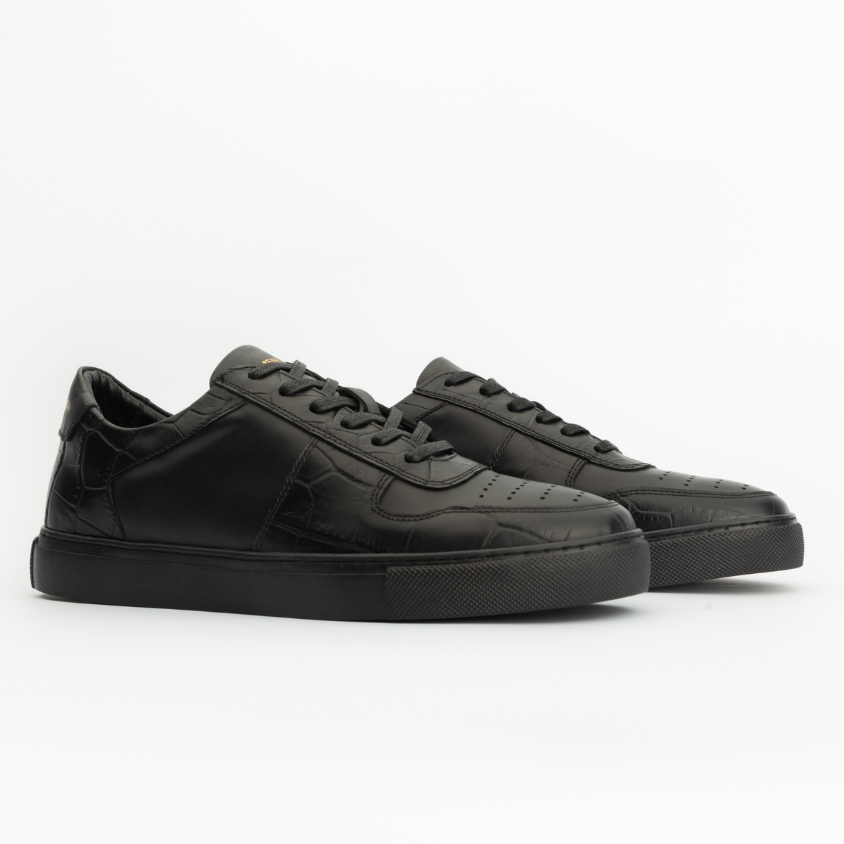 Sneakers BASE en cuir noir - croco noir