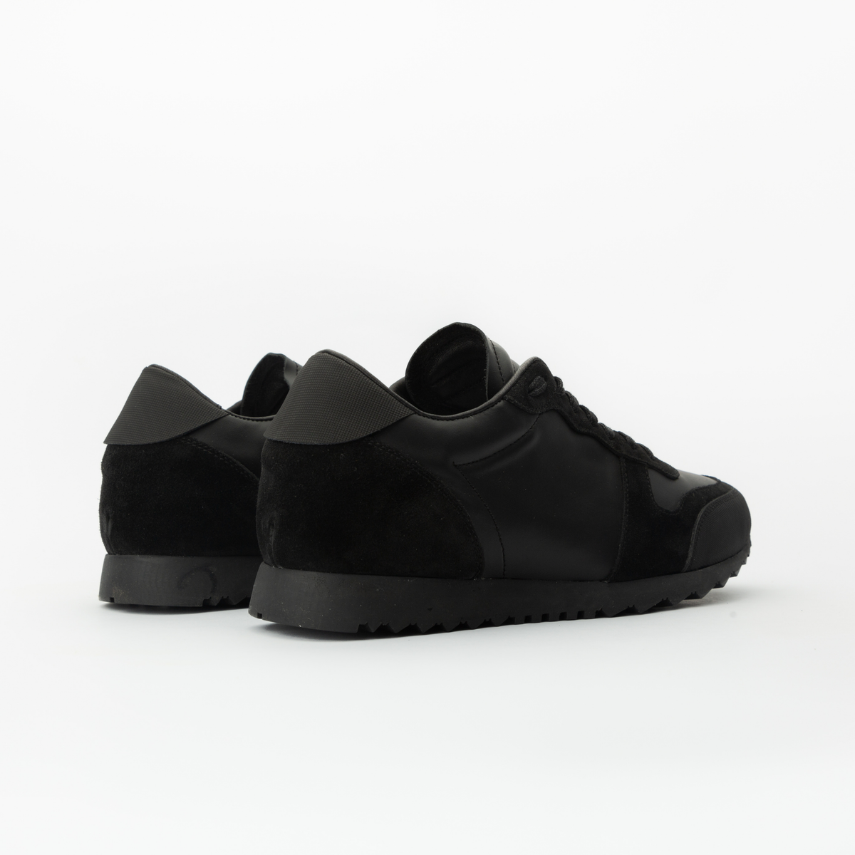 Sneakers RUNNER en cuir noir - cuir technique