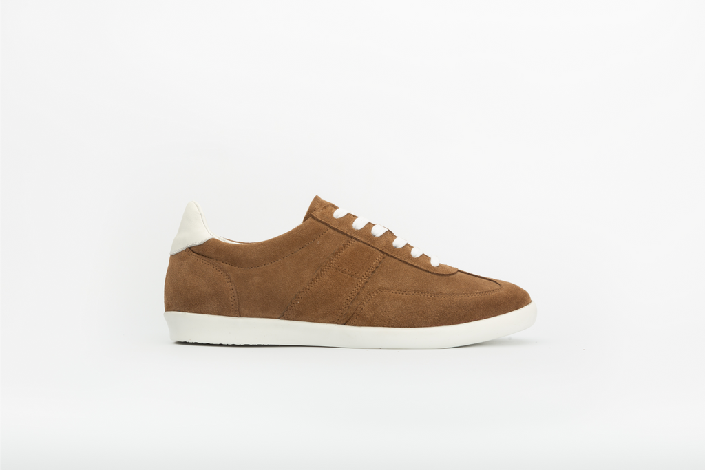 Arrow Sneakers in Cognac Suede