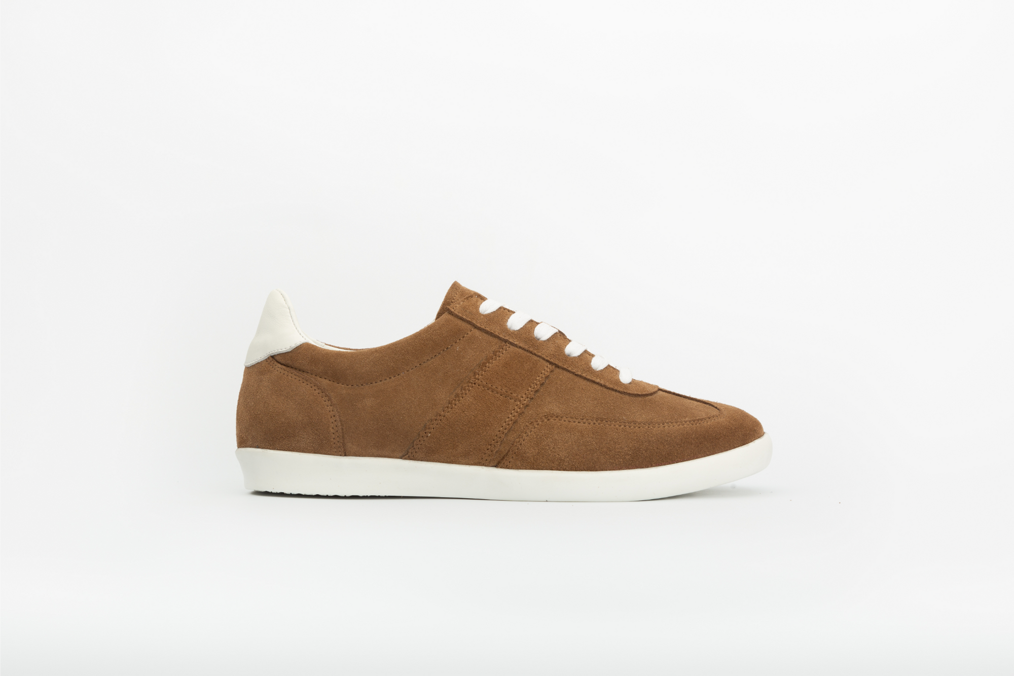 Arrow Sneakers in Cognac Suede