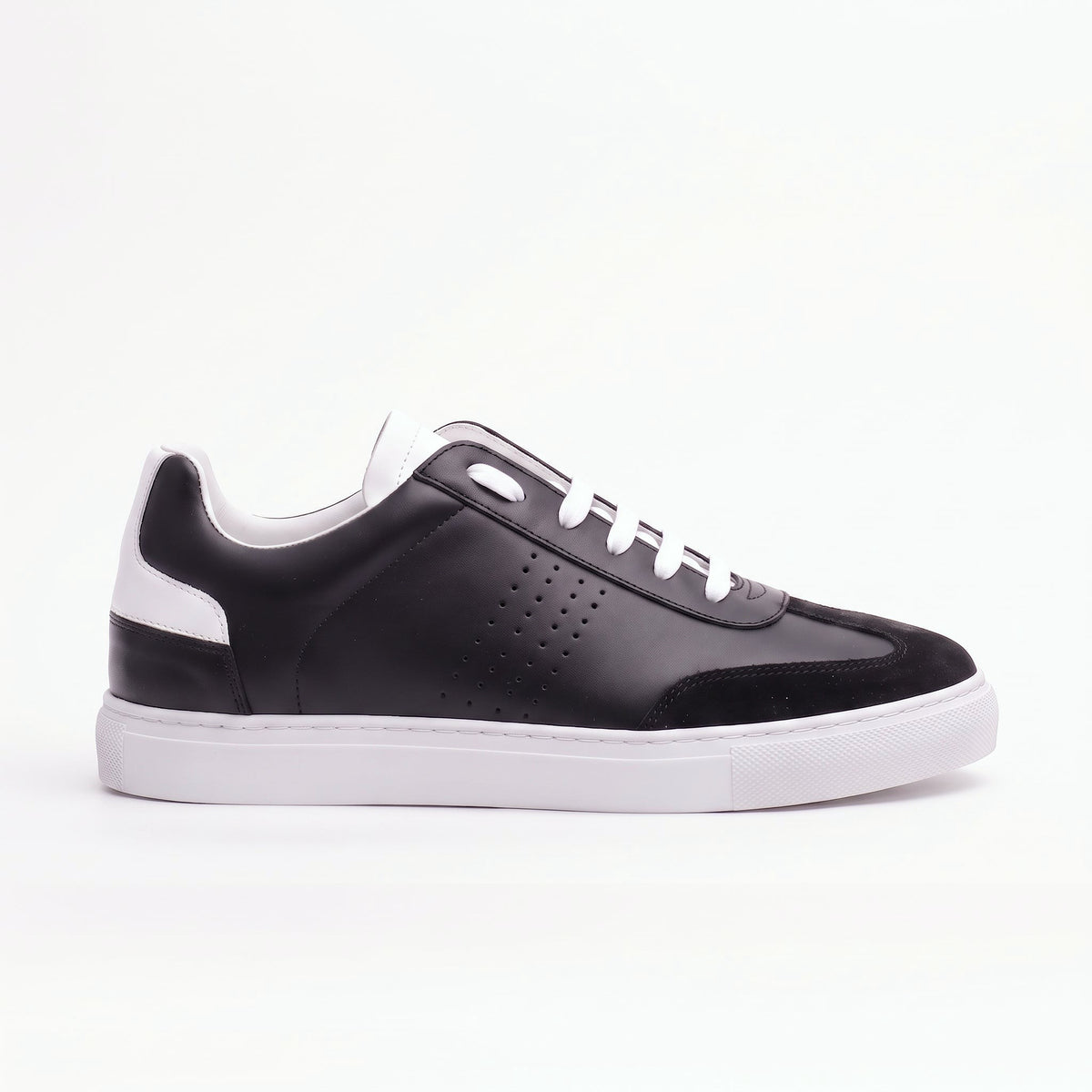 Sneakers BLAKE en cuir noir et blanc Men & Panda