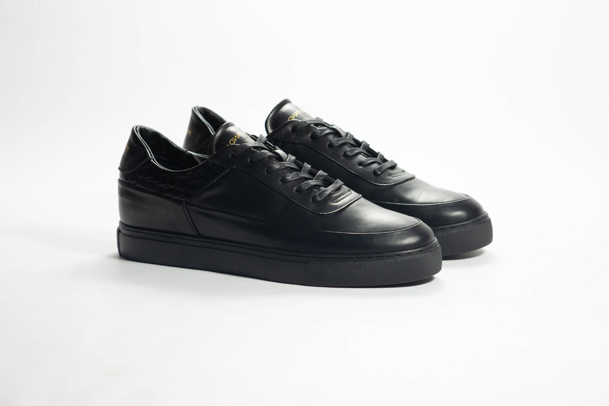 Sneakers SATURNE en cuir noir Men & Panda