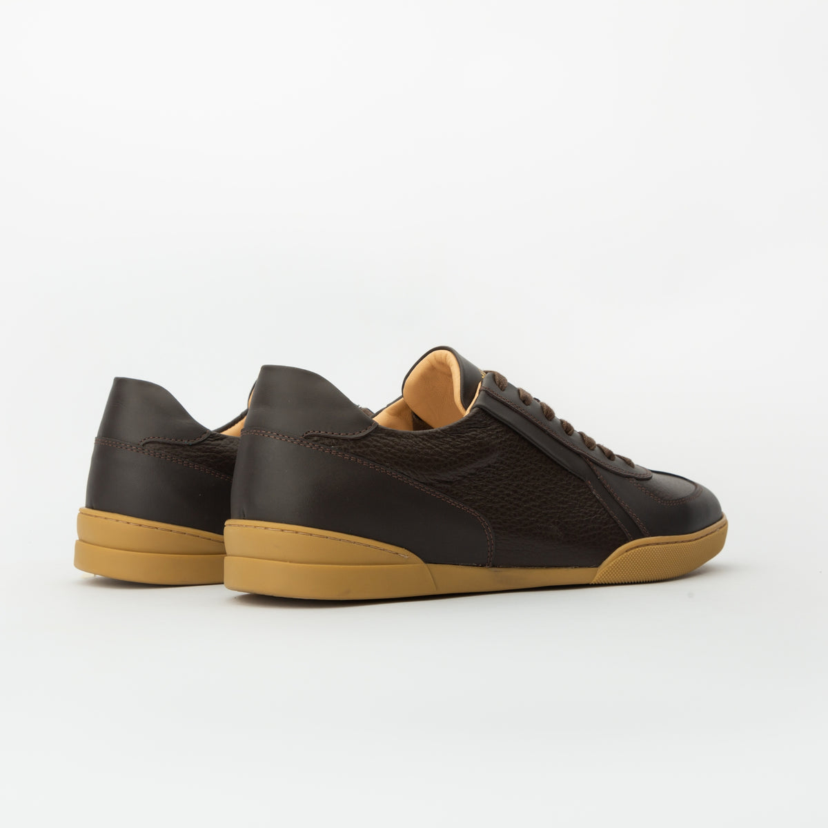 Sneakers RETRO en cuir grainé marron Men & Panda