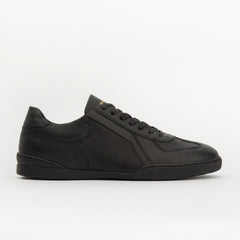 Sneakers RETRO en cuir grainé noir, semelle noire